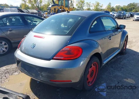 2012 Volkswagen Beetle 2.5L from USA, damaged, VIN 3VWJX7AT4CM648571